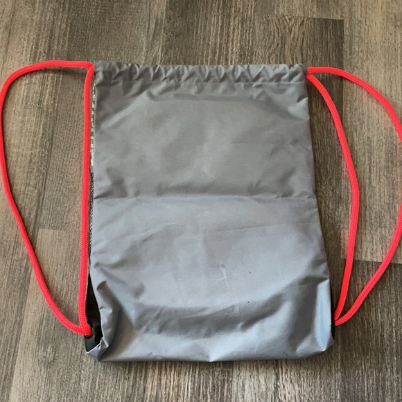 Adidas 3 Stripe Neon Pink/Gray/Silver String Backpack - Picture 2 of 5